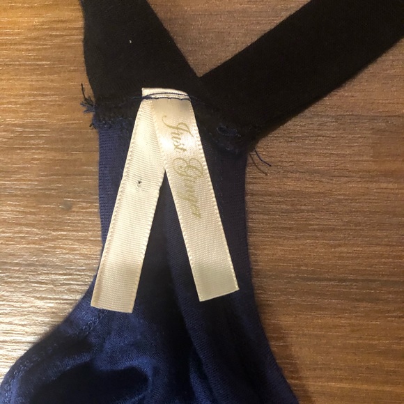 Zip Front Ruffle Top, size M - Picture 2 of 2